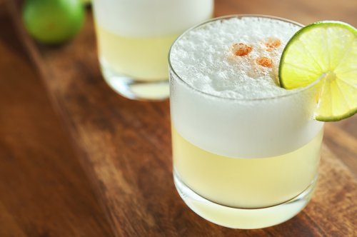 ¡Receta fácil: Pisco Sour casero chileno para sorprender!